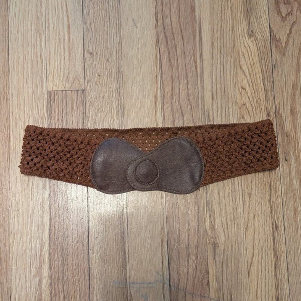 Women's Wide Beige Cotton Crochet and Tan Stretch Belt - Size M - 27" long